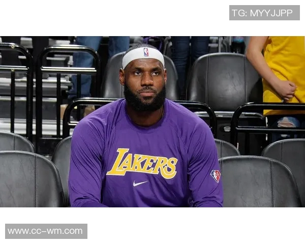 赫伊森因左大腿肌肉超负荷缺席比赛引发关注